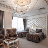 king-suite-room-2